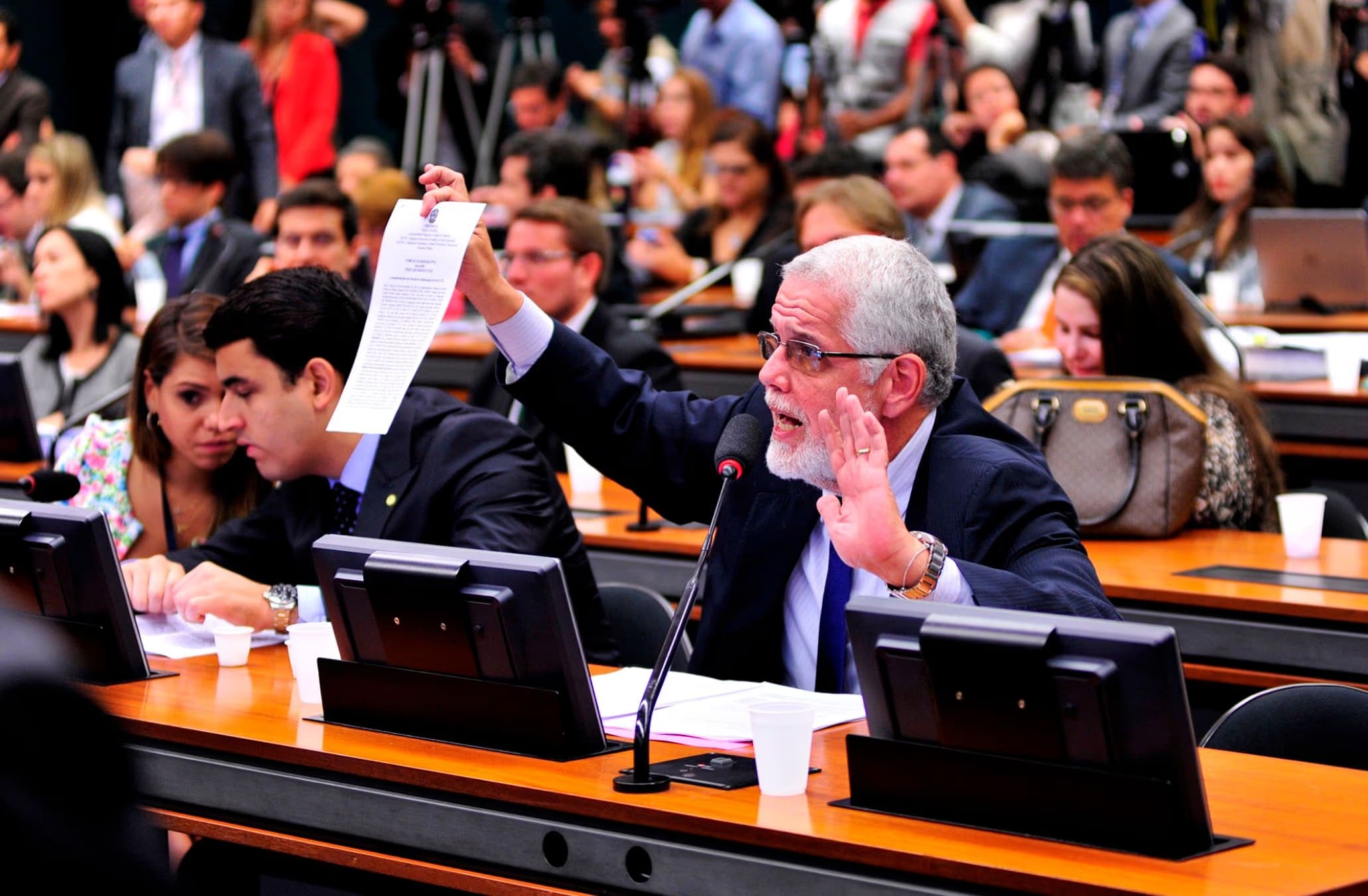Jorge Solla defendendo direitos dos trabalhadores na Câmara dos Deputados